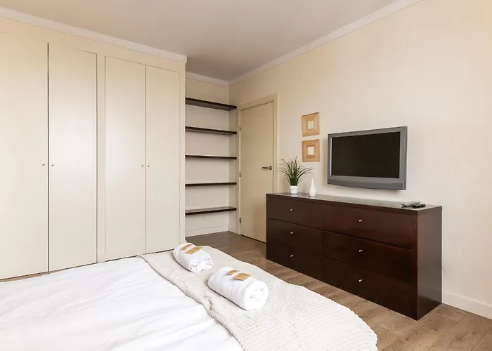 Concierge Metro Wilanowska Gym & Pool Lejlighed