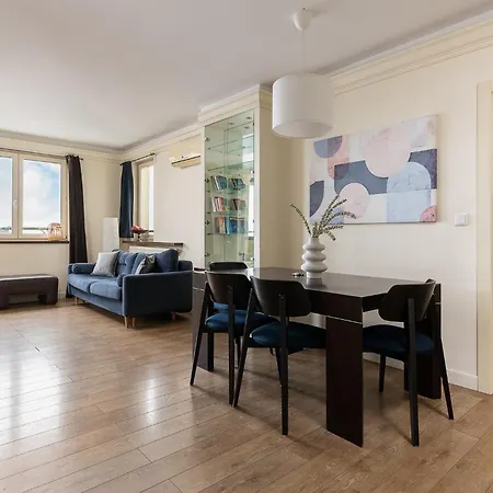 Concierge Metro Wilanowska Gym & Pool ורשה